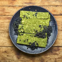 Chipsuri de casă cu alge marine și spirulină