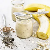 Milkshake proteic de bună dimineață cu rădăcină de maca